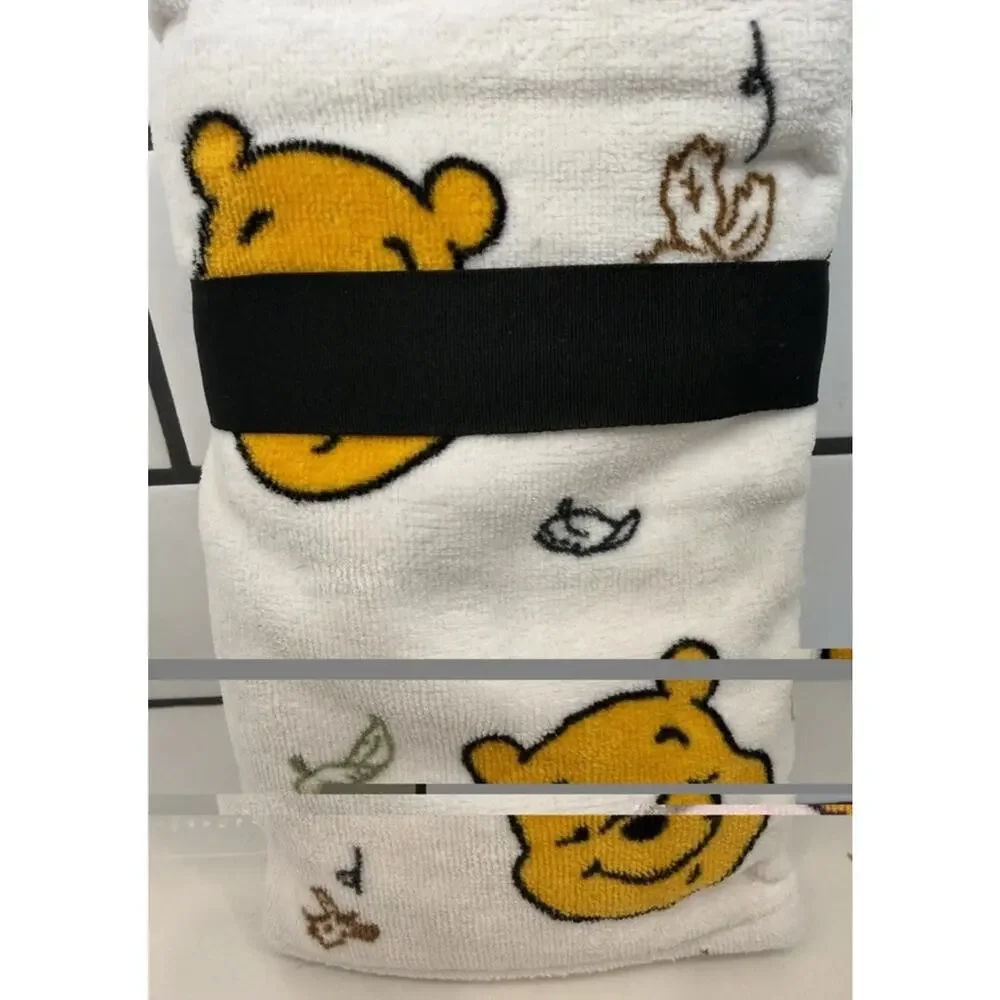 DISNEY Winnie The Pooh FALL LEAVES Halloween Hand Towels Set Of 2 New!!
